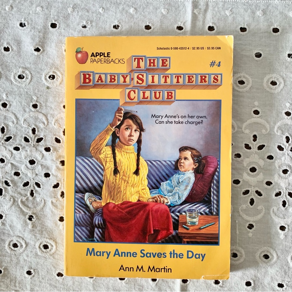 The Baby-Sitters Club - Mary Anne Saves the Day #4 - Vintage 90s - Scholastic